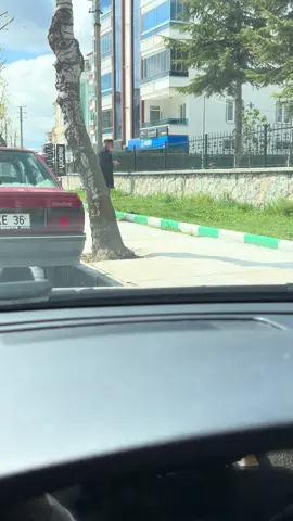 Ein Opa der neben friedhof vorbei geht bleibt stehen und macht ein Dua ist das nicht schön 🥹🤲 Allah kabul etsin Amca 🤲 #für #fürdich #fürdichpage #for #f #fl #fory #foryoupage❤️❤️ #foru #foruyou #foryu #foryuopage #foryouviral #füreuchalle #füreuch 