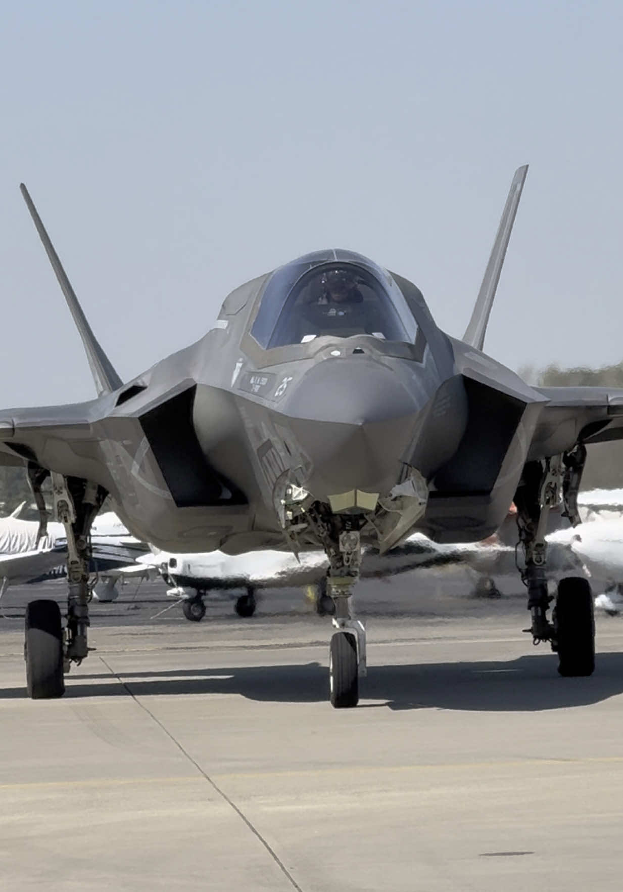 VMFAT-501 War Lords at Wilmington International Airport #F35B #wilmingtonnorthcarolina #VMFAT501 #KILM #F35BVTOL #marinecorp #wilmingtonnc 