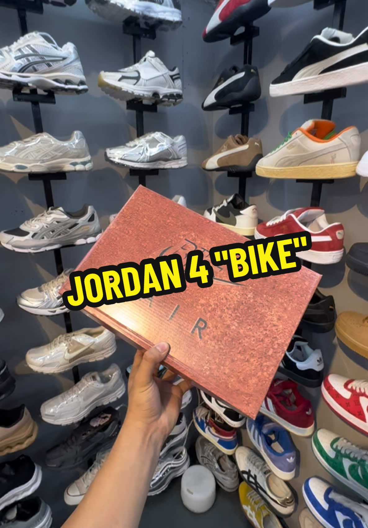 Jordan 4 