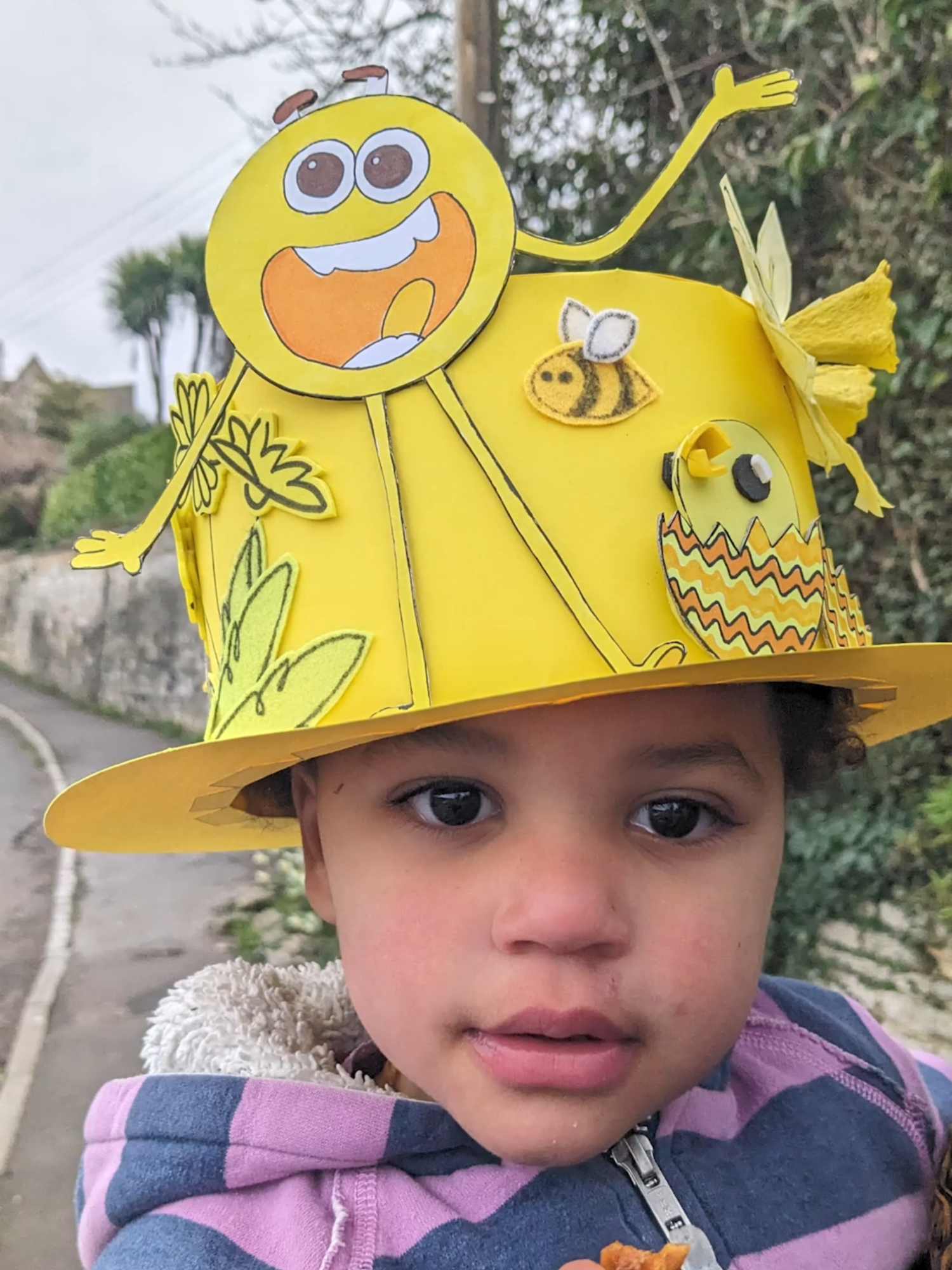 💛🐰 We've got just the thing to bring a pop of colour to your craft table this Easter – a showstopping Easter bonnet! 🎩 Yellow loves all things bright and happy, but what colour do you think your colour explorer will choose? 📺 Watch more Colourblocks crafts on YouTube! #colourblocks #easterbonnet #eastercraftsforkids #eastercraft #colourfun
