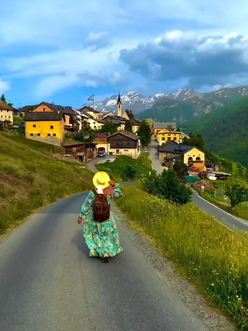 📍 Switzerland 🇨🇭⛰️☘️🏞️ #fyp #nature #switzerland #naturevibes #travellife #explore #viral 