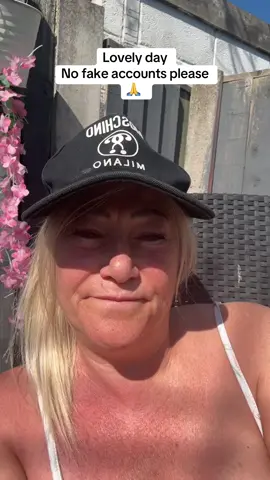 #vitd #sunshine #fakeaccounts #garden #work #contentcreator 