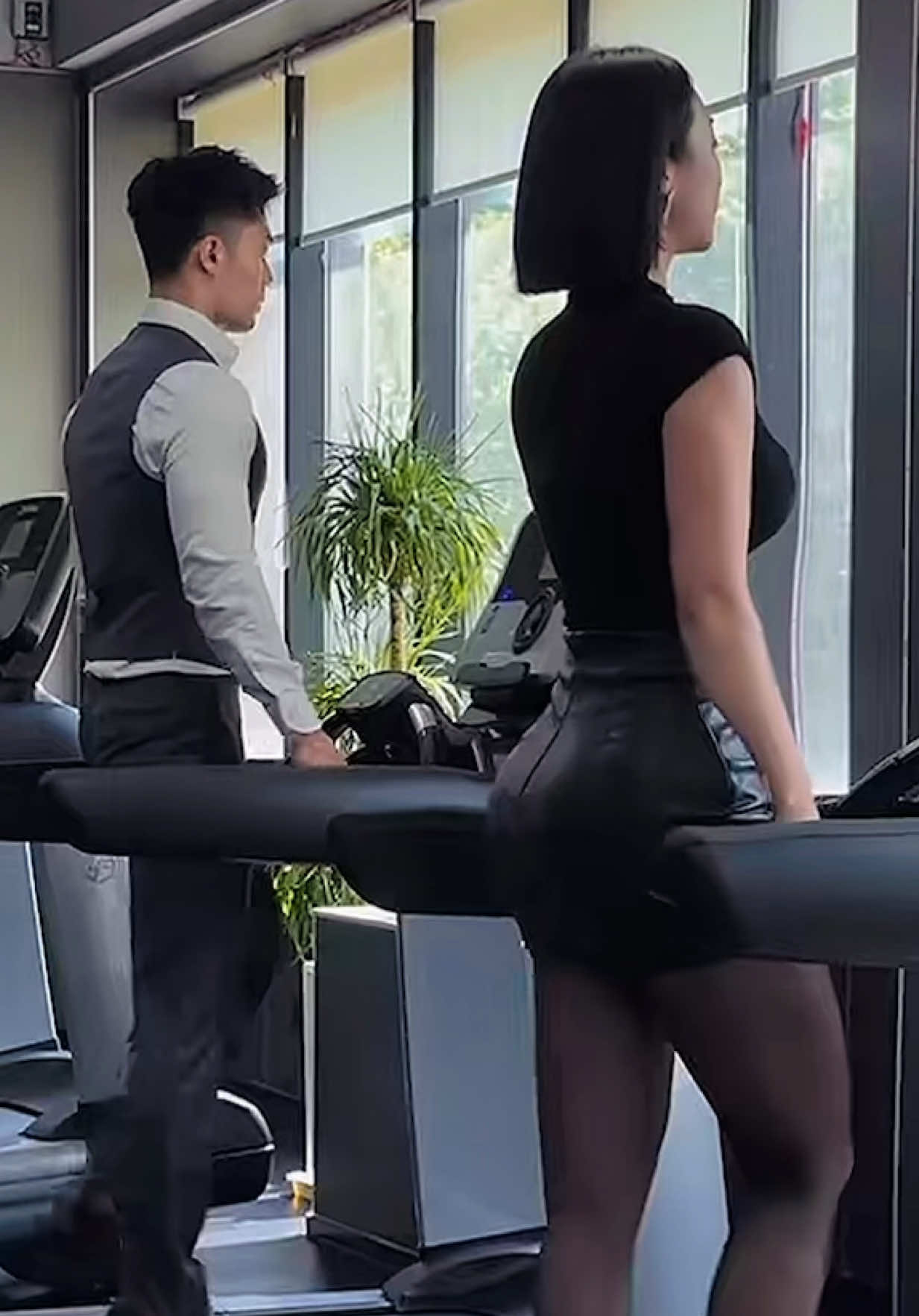 #chinesegirl #stockings #officeoutfit 