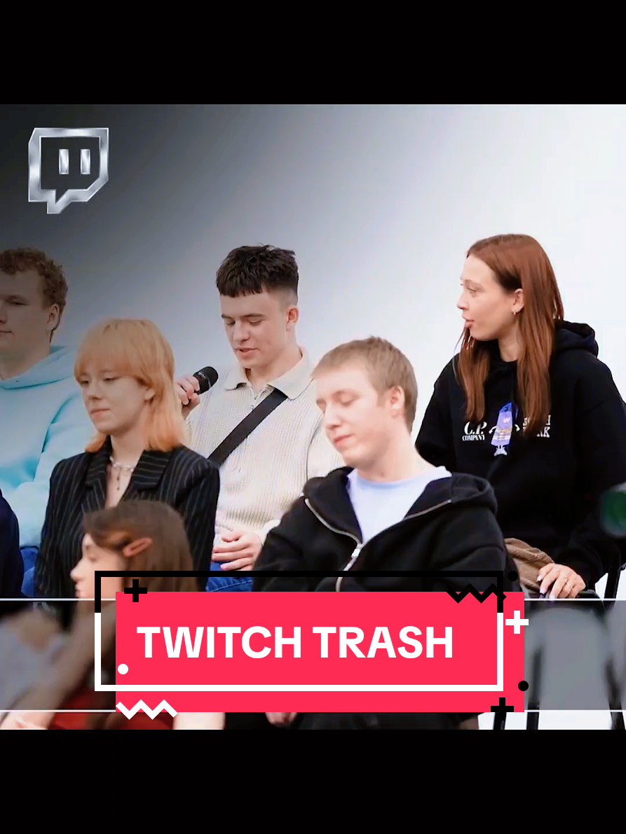 Генсуха прокомментировала тот самый момент с тверком в бане Я спалила её ненамеренно, у меня не было цели засветить, а если бы захотела, то взяла бы телефон и подвела его к своей жопе Кто прав? ❤️‍🔥 — пацан фактит 👍 — верю Генсухе #стримерши #стример #girls #fyp #рек #рекомендации #твич #уфф #twitch #gensuxa 