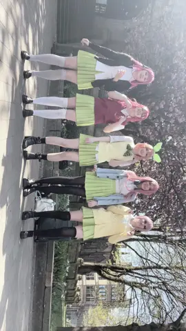 #ICHIKA | 🙌🙌🙌 | #ichikanakano #quintisentialquintuplets #yotsuba #nino #miku #itsuki #manchester #cosplay  Yotsuba: @Karma  Nino: @Nicky <3  Miku: @_.kxm._x  Itsuki: @cherie 