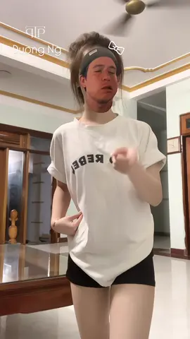 khót (áo hơi nhăn😭) 