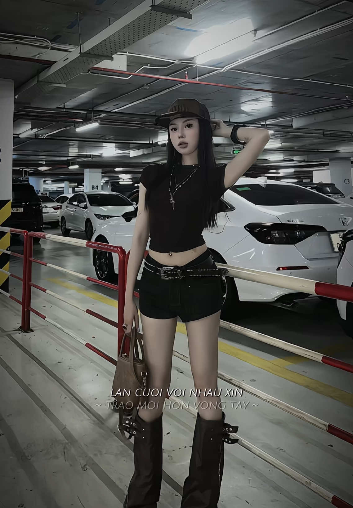 La minh từng yeu nhau #urbanstyle #stylecatinh #aothunbody #y2kfashion #ouftit #xuhuong 