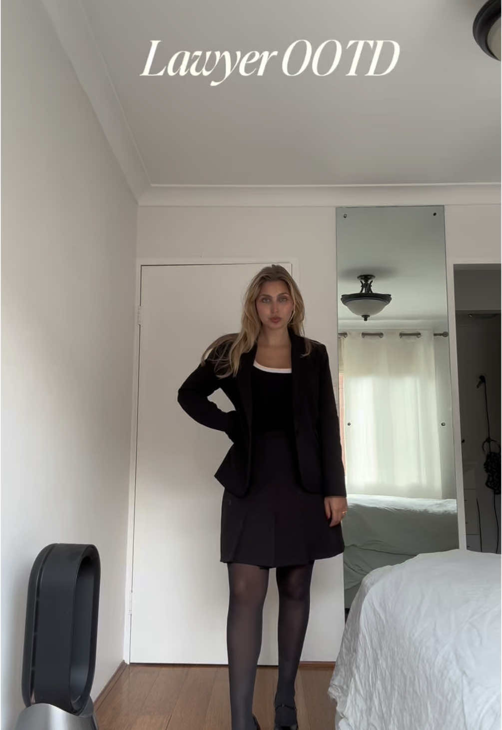 OOTD for court ✔️ corporate basics on rotation 💁🏼‍♀️ #lawyer #litigation #lawyersontiktok #lawyersoftiktok #lawyertiktok #sydney #sydneylawyer #corporatetiktok #corporatelife #corporategirlies #OOTD #ootdideas #suits #suitstyle #lawfirm #CapCut 