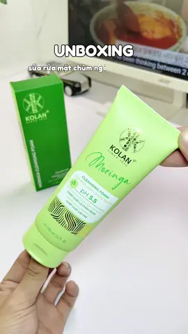 Sữa rửa mặt dịu nhẹ, zá hssv hạt dẻ nữa 🌱 #suaruamat #kolanvietnam #kolan #suaruamatdiunhe #review #reviewlamdep #unboxing #foryou #fyp #xh #xuhuong #muataitiktok #huythichriviu #skincare 