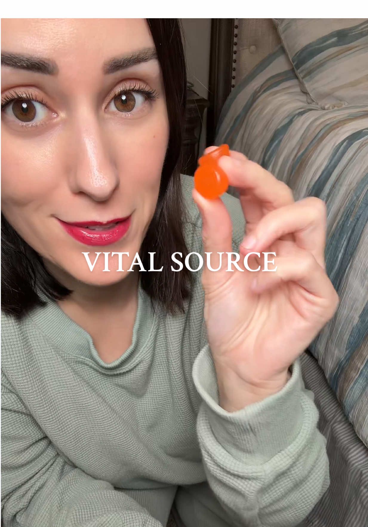 I love these pineapple probiotics, they’re a treat to eat and keep my oh balances and happy #pineapplegummies #phbalance #womensprobiotic #womensprobiotics #vitalsourcenutrition #vitalsourcegummmies 