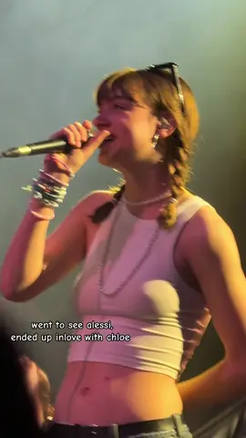 chloe u were perfect. @Chloe Slater || #alessirose #fyvtour #bristol #alessirosetour #fyp #zybzca #chloeslater #o2academy 