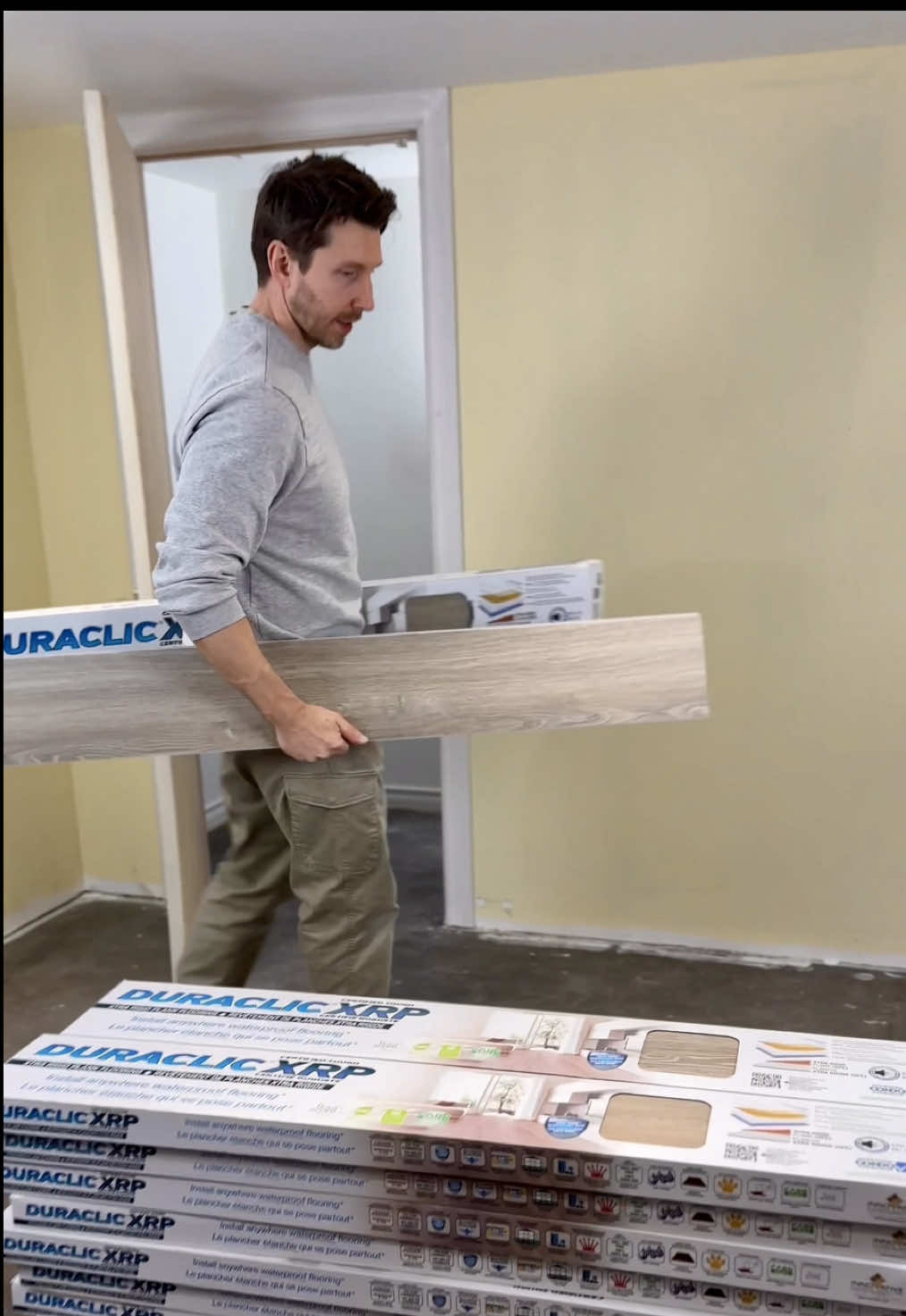 If you want a new floor that’s suitable for any area of your home, head over to @rona.en and pick up some brand new Duraclic Flooring like we did! … It’s as durable as it is beautiful. Better yet, it’s simple to install! … #RONA #foreveRONAmission #sponsored