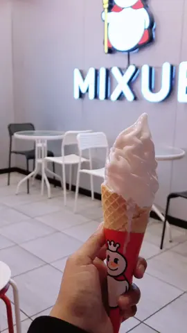 Mentahan video beli ice cream mixue,,  nge es bareng,,  prank buat kontak story wa,,  #mentahan #mentahanvideo #icecream #ice #mixue #mixueindonesia #nongkrong #nongkrongbareng 