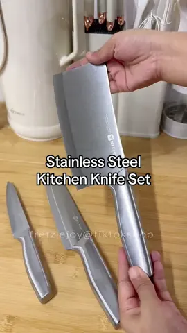 3pcs stainless steel kitchen knife set! Npakaganda ng quality! Perfect na perfect to sa mahihilig magluto! #kitchenknifeset #knife #kitchenknife #stainlesssteelknife #stainlesssteel #kitpro 