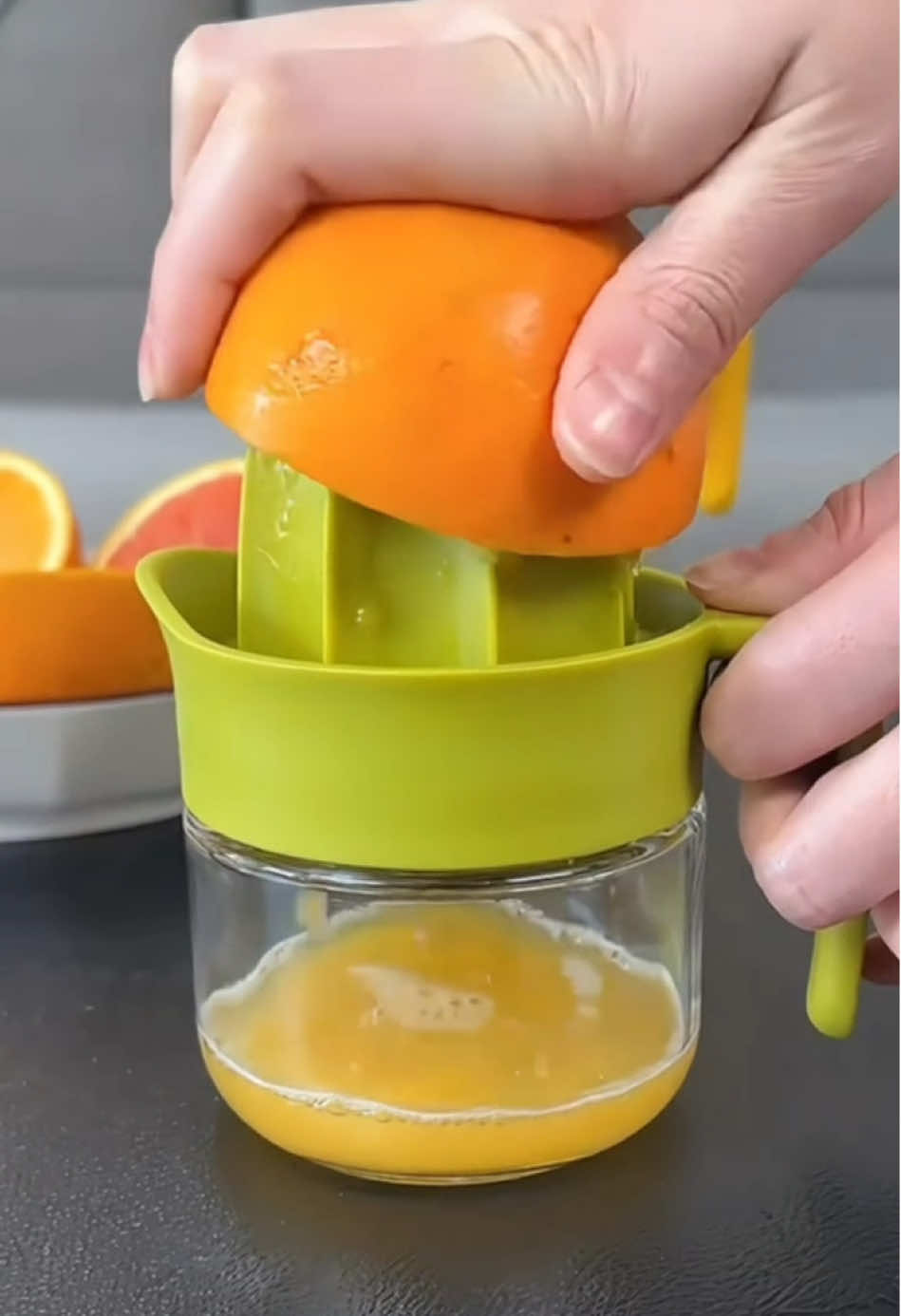 Easy to get the juice😏#gadgets #coolstuff #coolgadgets #product #shopping #amazonfinds #LearnOnTikTok #tiktokmademebuyit #fyp 
