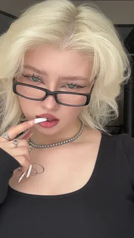 🤓