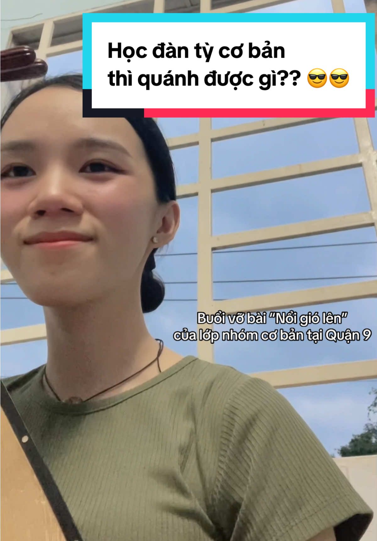 Quay đại đại một xíu bài “Nổi gió lên” trong buổi vỡ bài hôm nay của lớp học tỳ bà cơ bản nhóm tại Quận 9.  Hi vọng bữa sau ráp nhạc luôn, cô giáo không cần “Nổi máo lên”!!! 😜😜😜😜😜 #tybavietnam #tyba #dantyba #nhaccudantoc #vietnam #traditionalmusic #music #pipa #dađâyntyba #hocdantyba #learntyba #cover #noigiolen #china 