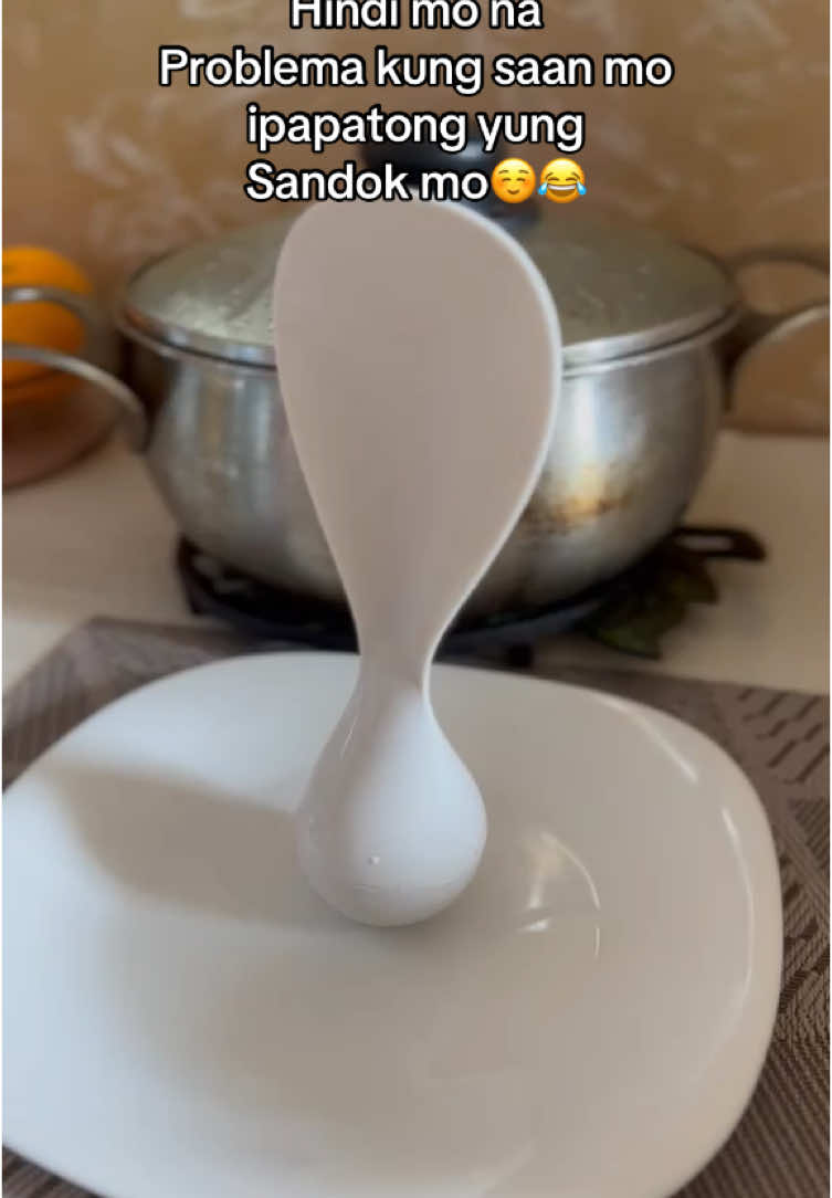 Sobrang usefull! Hahahha #cooking #KitchenHacks #standingricespoon 