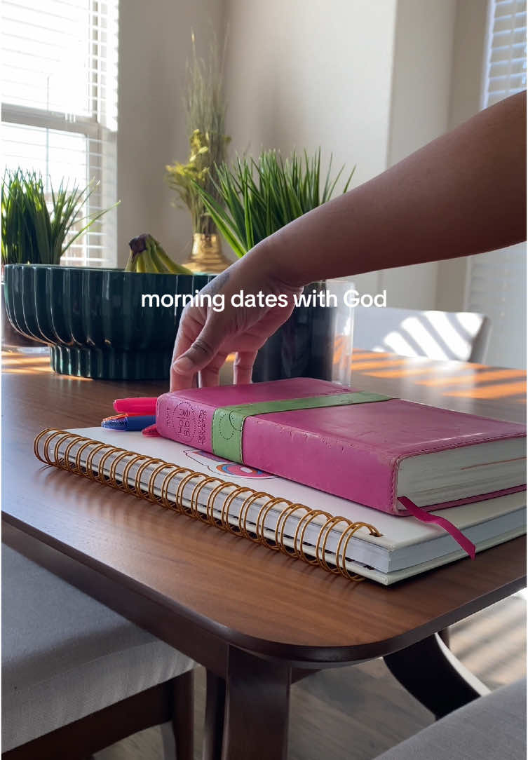 It’s something about a hot cup of coffee during Bible Study…The Perfect Combo ✨ #christiantiktok #womenintheir30s #sahmlife #sahmsoftiktok #timewithgod #biblestudymoments 