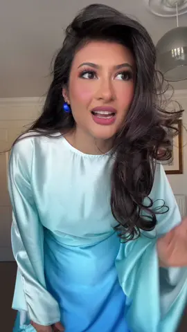@Mist House Fashion batwing ombré kaftan. Wearing Aqua & Lavender #kaftan #modestfashion #modestoutfits #pakistaniblogger 