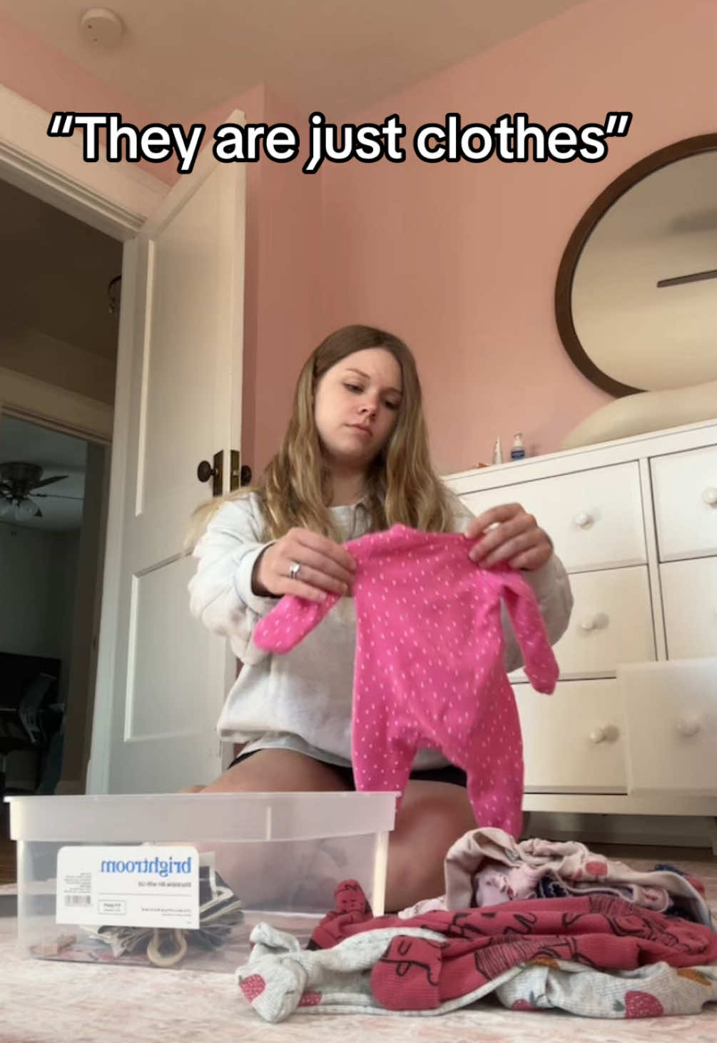 I’m so glad she’s starting to grow out of preemie clothes after a month but why is it SO sad😭 #mom #momlife #newborn #newbornbaby #girlmom #girlmomlife #newparents #youngmom 