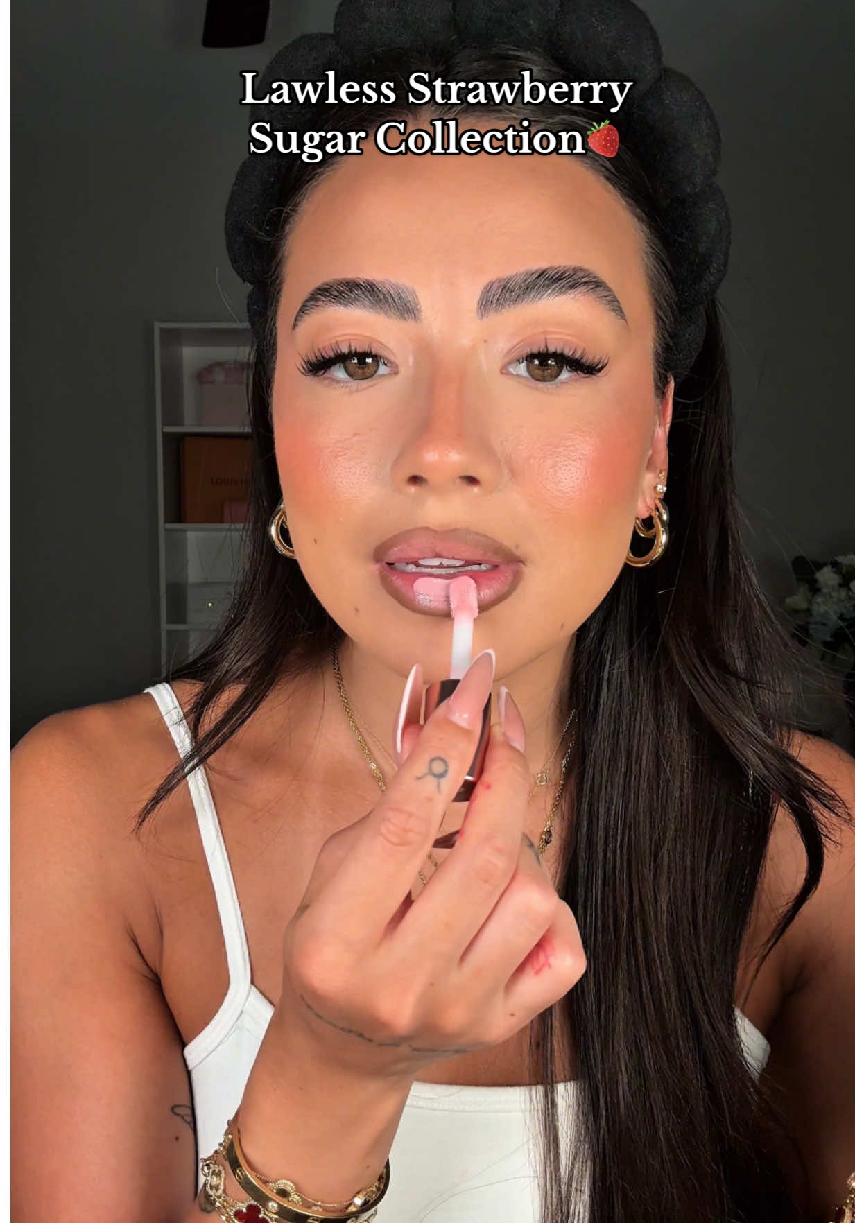 @LAWLESS Beauty glosses are my newest obsession😍🥰🍓  @Natasha Denona liner in Dana🤎