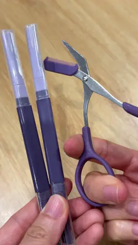 Bút cạo lông mày siuuu hot luôn ạ! 