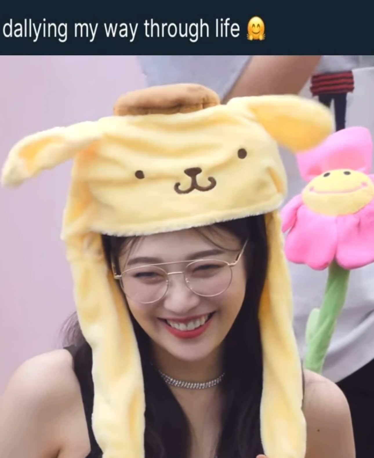 Me when I’m in a happy go lucky competition but joy is my opponent #joy #joyredvelvet #redvelvet #fyp 