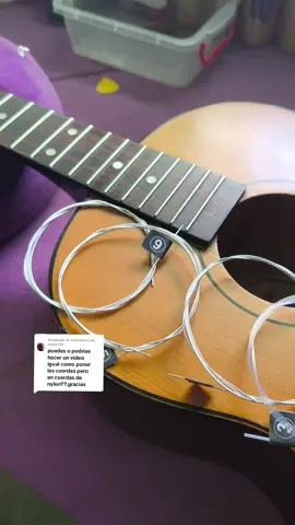 Respuesta a @yogui140  como poner cuerda de nylon en tu guitarra 🧙🏻‍♂️  #musica #paratii #reynosa #cuerdas #trastes #instrumentos #guitarra #limpieza #tallerdeinstrumentos #guitartech #nylon #cambiodecuerdas 