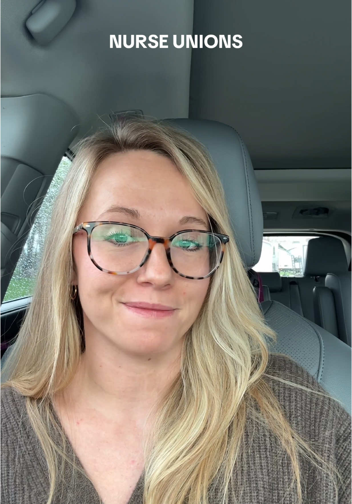 It all about patient safety right? RIGHT? go check out @TheNurseErica for more union info #nurse #nurseunion #nursingunions #safestaffingsaveslives #nursetok #nursesoftiktok #union #ernurse #fyp #newgradnurse #nursing 