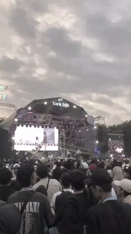 surat cinta untuk Starla - Virgoun🥺🥀 - - - #suratcintaunutukstarla #virgoun #lyrics #liriklagu #lirikmusik #galau #galaubrutal #foryoupage 