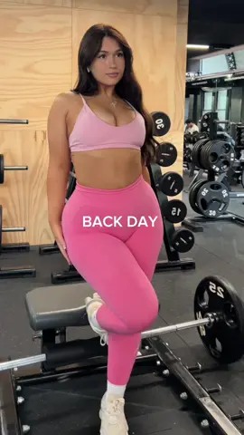 Back day girls 🔥 outfit @Oner Active #oneractive #backday #backdayworkout #backworkout #hourglassworkout #weightlossmotivation #weightlossadvice 