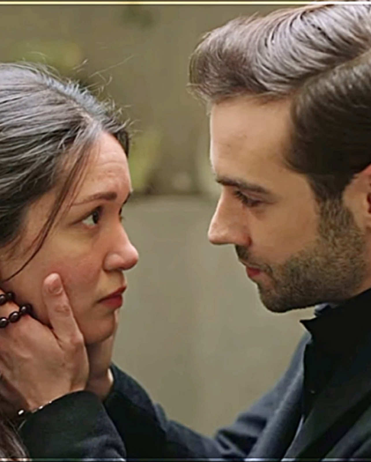 i love you, i’m sorry ❤️‍🩹 #azdev #sahipsizler #devranazize #azizedevran #devran #azize #devranalaz #azizealaz #burakberkayakgul #hazalsubaşı #sahipsizlerdizisii #startvdizi #turkishcouple #turkishseries #turkishdrama #turkishdizi #edits #edit #highquality #kesfet #kesfetteyiz #fyp #foryou #foryoupage #fypシ゚ #turkey #turkishactors #المشردون #مسلسلات_تركية 