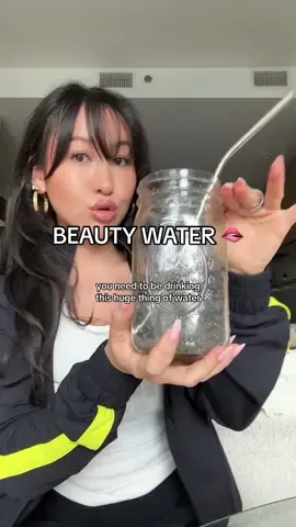 beauty water always gets the job done 🫦 #bloating #snatched #glowingskin #healthyhair #beautytips #GlowUp #wellness #healthylifestyle #holistichealth 