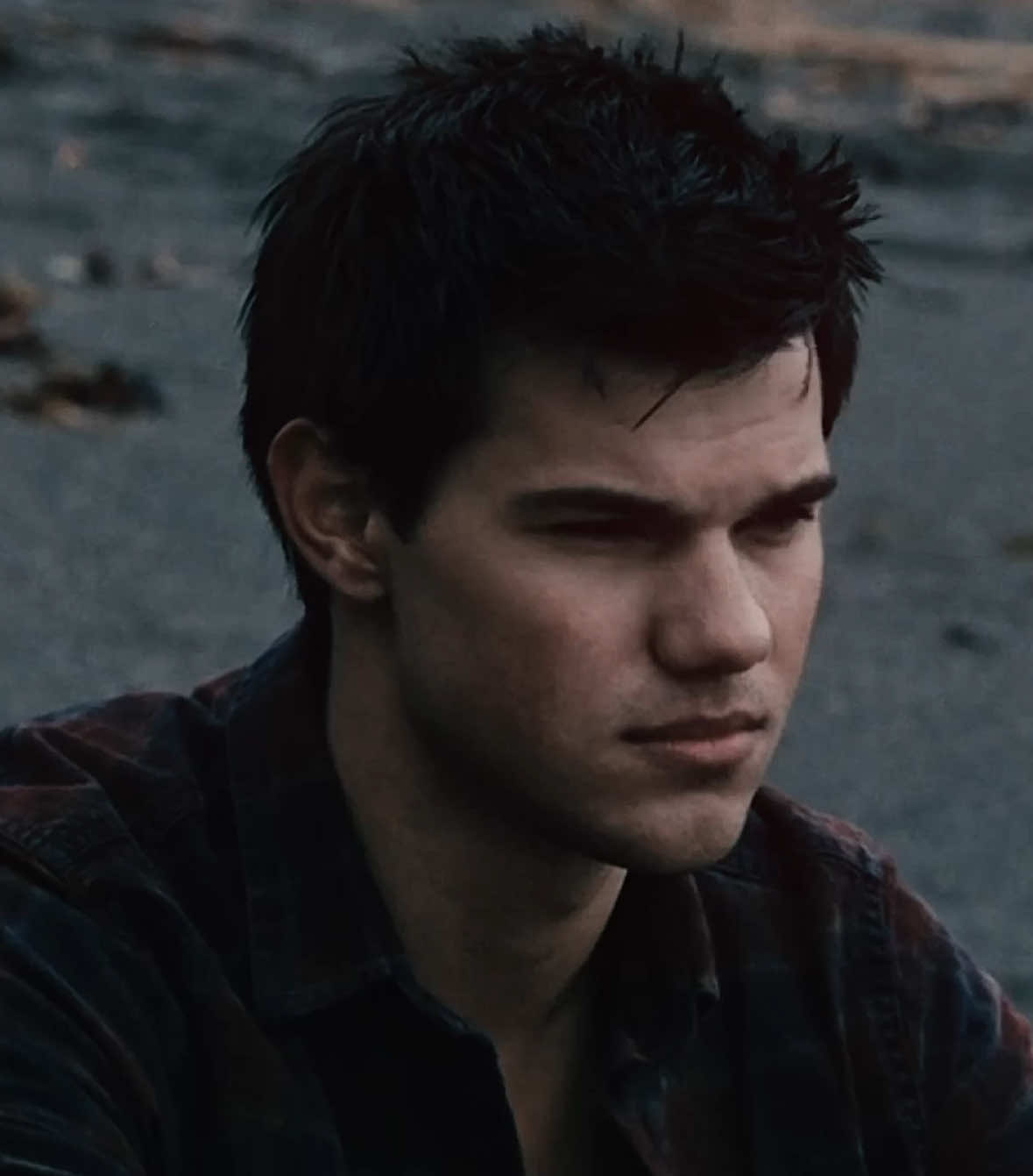 My gf, my wife, my lover, my everything sorry😘#fyp #fy #edit #trends #trending #twilightsaga #twilight #twilighttiktok #poc #vsp #leahclearwater #juliajones #jacobblack #quileutewolves 
