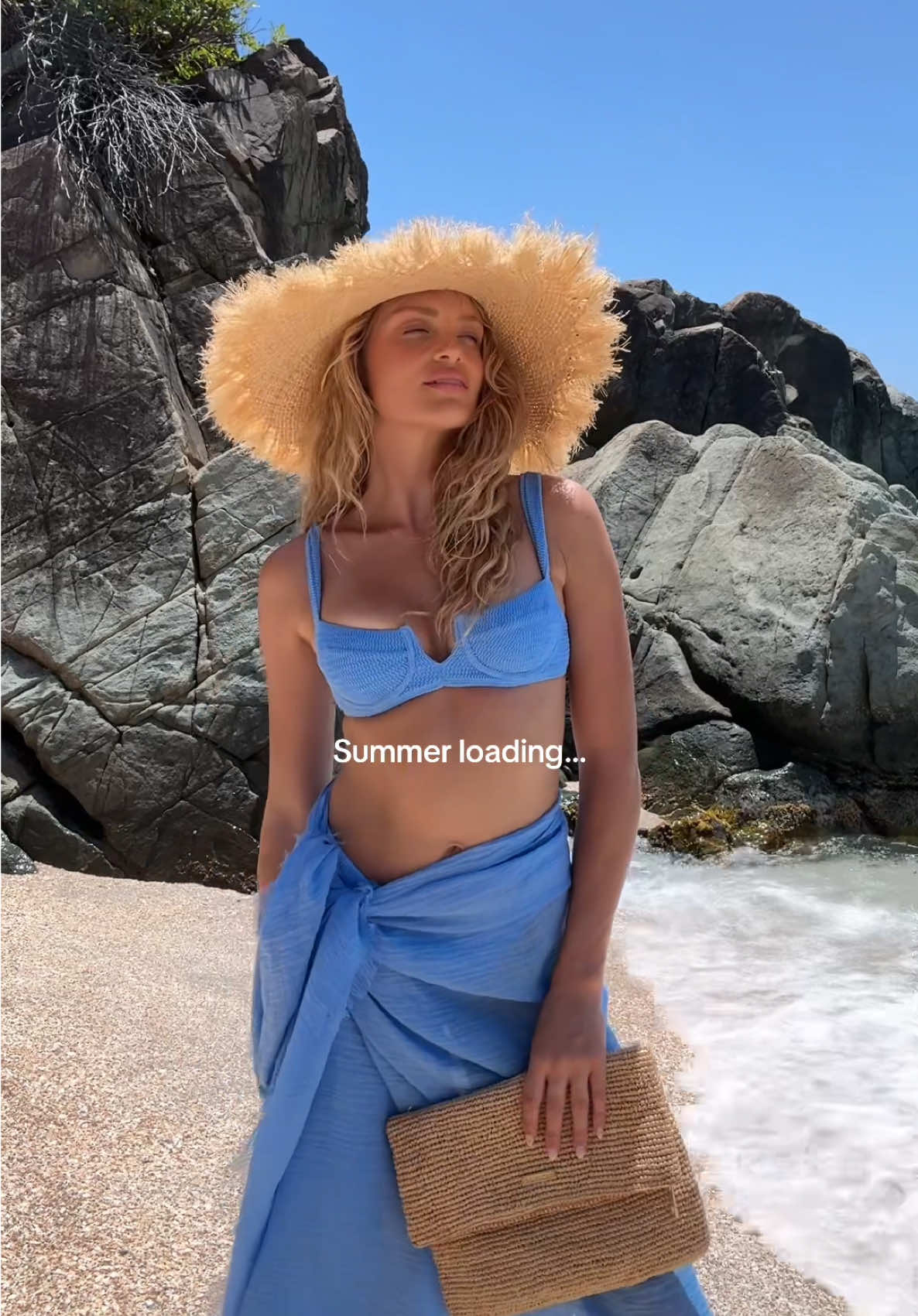 Summer uniform 🩵 #Summer #outfit #beach 