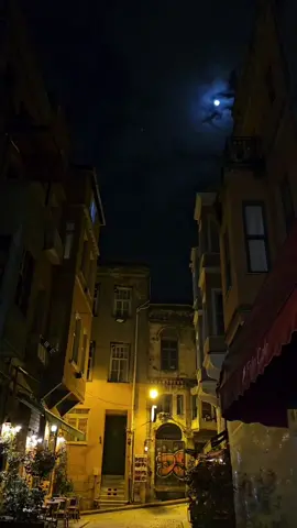 23:30 canlı yayındayız 🫶📍balat İstanbul #sahipsizler 🎵mark eliyahu-derinlerde 