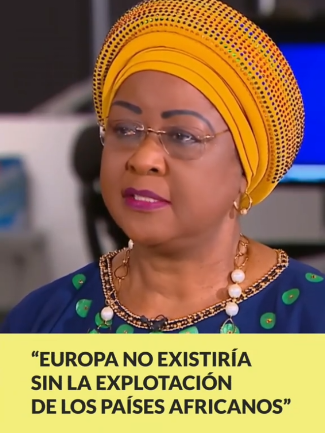 Es África la que salvó a Europa, no al revés #africa #explotacion #pobreza #ayudahumanitaria #recursosnaturales #occidente #europa #unioneuropea #ue #eu #chihomboriquao #eeuu #estadosunidos #unionafricana #historia #politica #diplomacia #opinion Lo que le falta a África es que Europa deje de explotarla, opina la exembajadora de la Unión Africana en EE.UU., Arikana Chihombori-Quao. Tras la Segunda G**rra Mundial, fueron sus recursos los que se utilizaron para recuperar a los países de la región, así que ya ha hecho demasiado por ella, subraya.