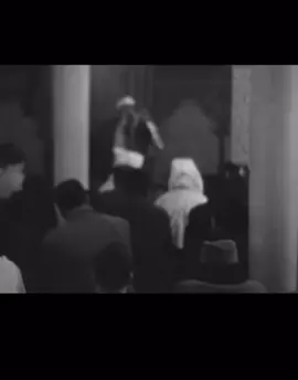 لأول مره ٢٩ ثانية من الخشوع الخالص بصوت لا يُنسى… الشيخ مصطفى إسماعيل، فرنسا ١٩٦٥. رحمك الله وجعل القرآن شفيعك. #الشيخ_مصطفى_إسماعيل #قرآن_كريم #تلاوات_نادرة #فرنسا1965