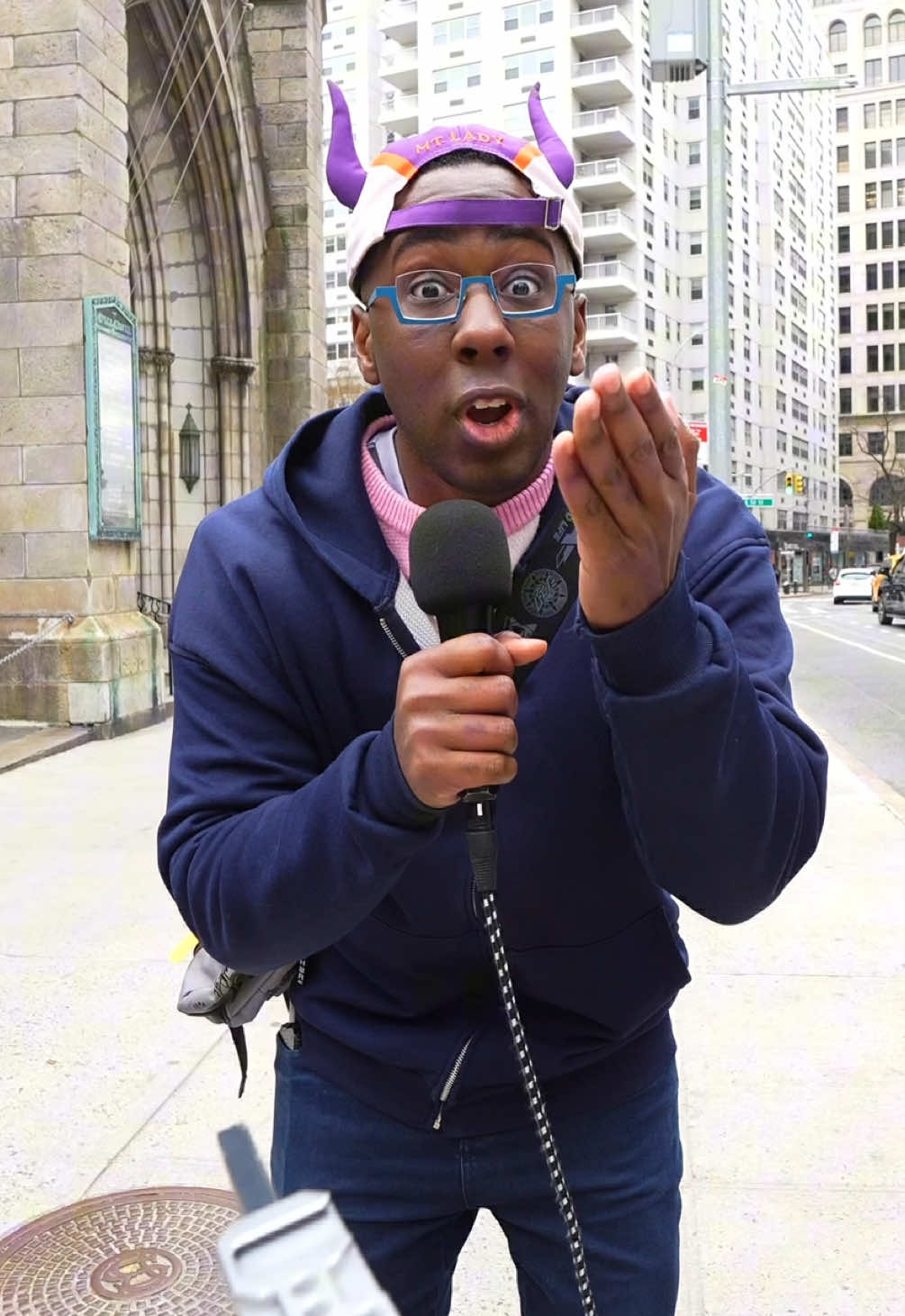 Some of the most unexpected bars I’ve ever heard 😂😂 this dude @TonyWeaverJr pulled up while I was finishing up my stream and casually dropped the hottest diss track of the year?? 