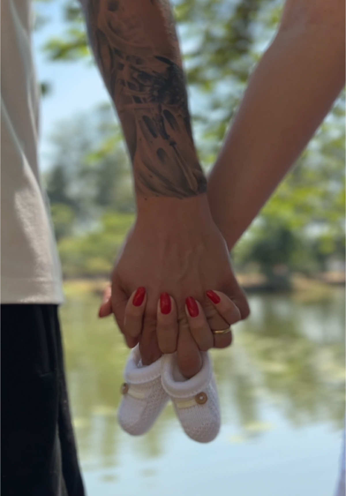 Hoje transbordamos de alegria ao compartilhar nossa maior benção!  Uma promessa do Senhor… tão amado(a) e aguardado(a) ♥️ 