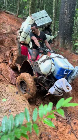 Tal da montanha da pedra! #ouro #garimpo#vaiprofycaramba #garimpodeouro #suriname #guianafrancesa🇬🇫 #4x4 #quadriciclo