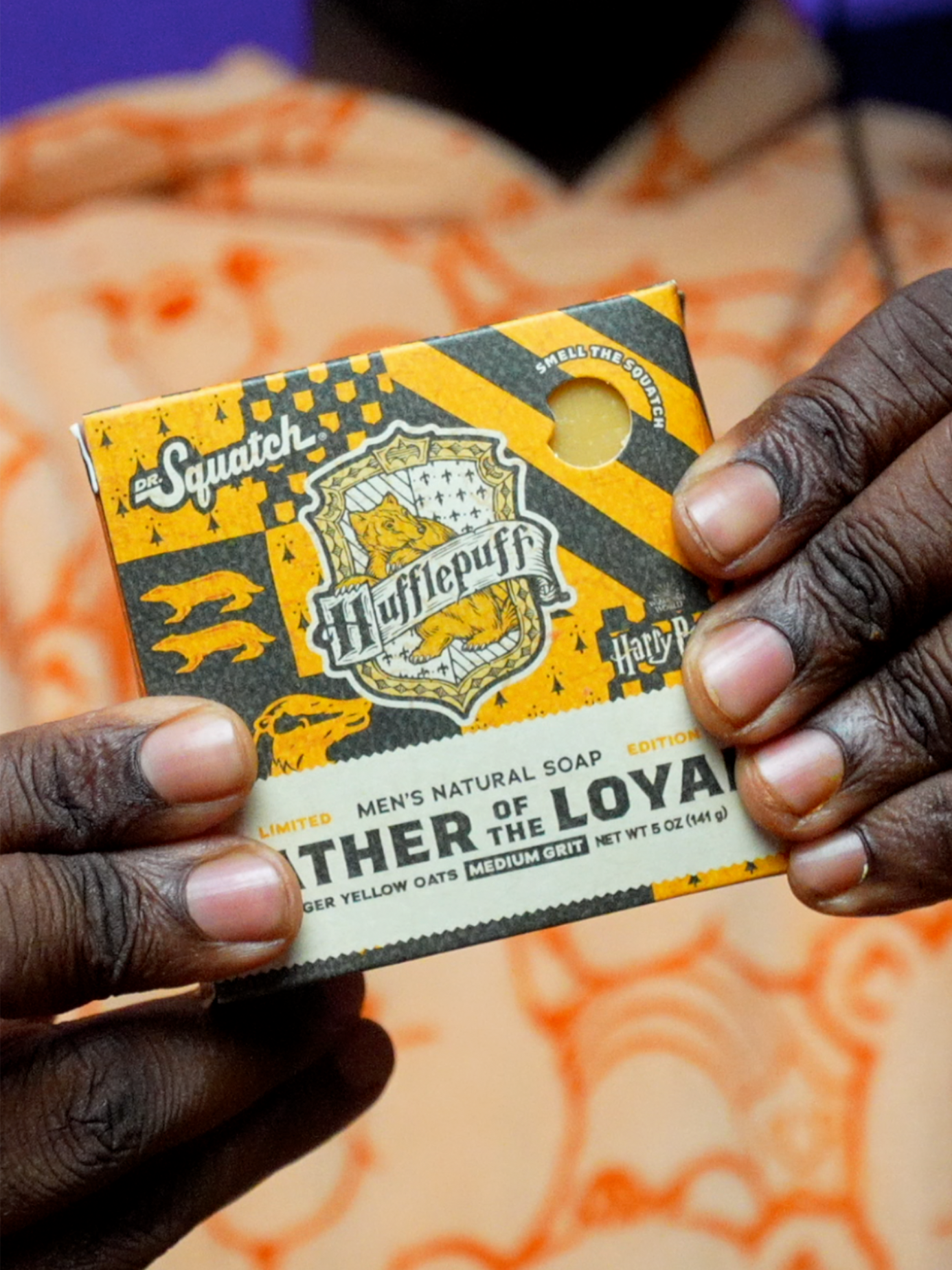 🗣️#RAMFAM not really a fan of # Hufflepuff but I guess the soap smells OK! Let's wash our tired hands #ASMR