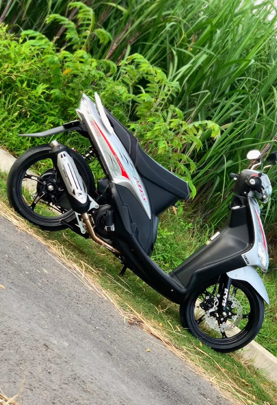 Pagi cerah 🌞 #miosporty #5tlgank🚀 #yamahamiosporty #fyp #miodailyuse #5tlmenolakpunah #mioperak #mioajadulu #miosilver #kenochishijiro #vndnewspeed #kybalpha 