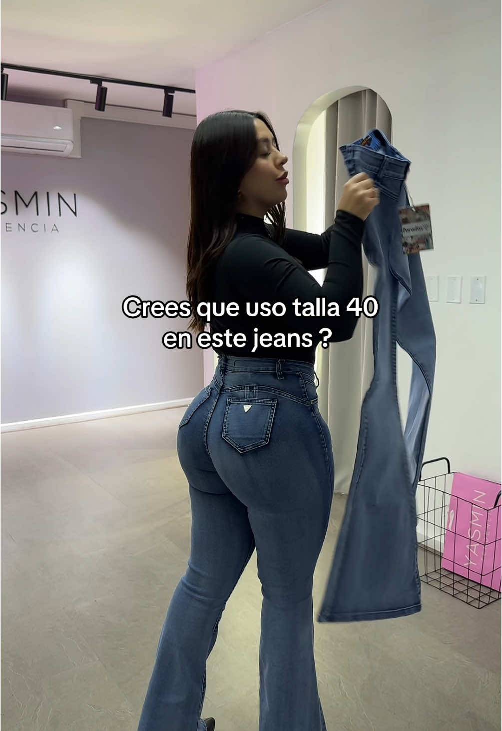 Deja en los comentarios la talla que pensaste que usaba ✔️  JEANS CANADÁ FLARE TIENE ALTA ELASTICIDAD 🔥 encuéntralo en WWW.YASMINTENDENCIA.COM