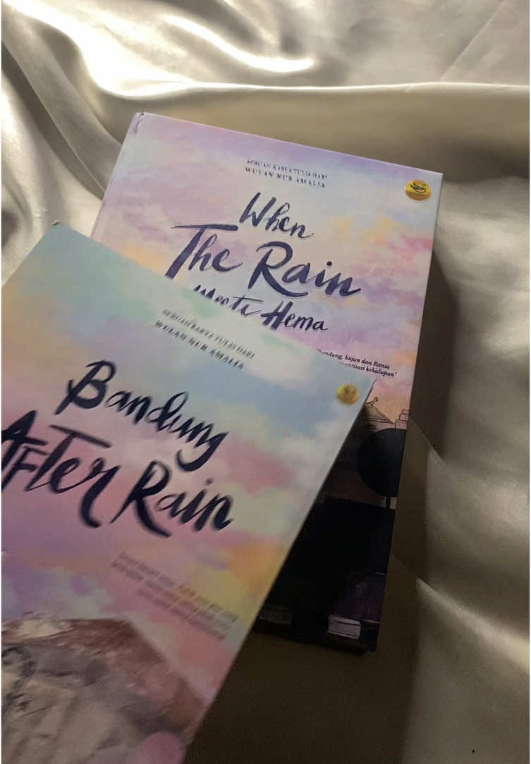 Ra, aku rindu #bandungafterrain #whentherainwithhema #bandung #babandungan #novel #novelas #sad #buku #rekomendasi #sedih #fyp #fypツ #xyzbca 