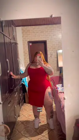 Uma dama de vermelho 🔥❤️  #fypシ #f #foryoupage #ViralCut #olhar #slowsuave #CapCut #Biscoitocut #trendingvideo #viralvideo #viraltiktok #gordinha #funny 