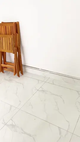 Bộ bàn ghế gỗ tràm gấp gọn uống cà phê, trà đặt ở ban công hay sân vườn đều rất đẹp và tiện dụng 