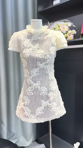 Cam thưởng đỉnh chóp luôn ó 😘 #outfit #ren #vayxinh #xuhuong 