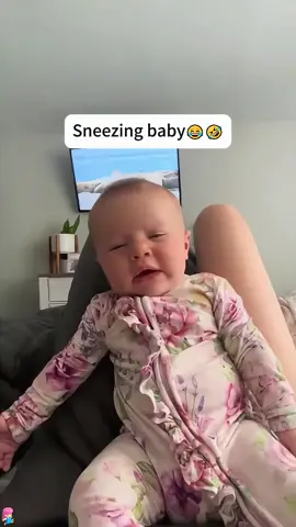 Baby is very hungry for food 😂🤣#baby #babiesoftiktok #cutebaby #funnybaby #babyfever #babylover #babyhunor #fyp #usa🇺🇸 